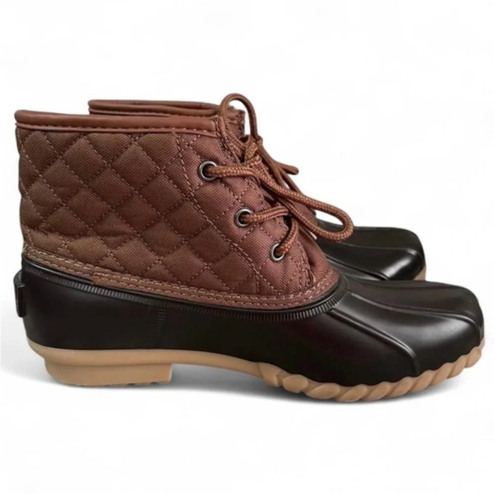 Women's St. Johns‎ Bay Brown Quilted Duck Boots Size 8 Snow Rain Ankle Outdoor